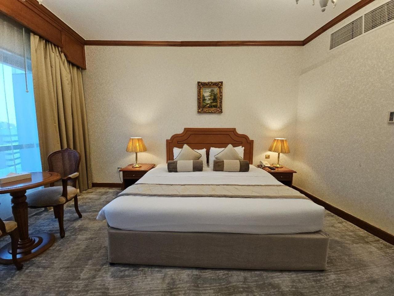 Royal Concorde Hotel & Suite Dubai Eksteriør billede