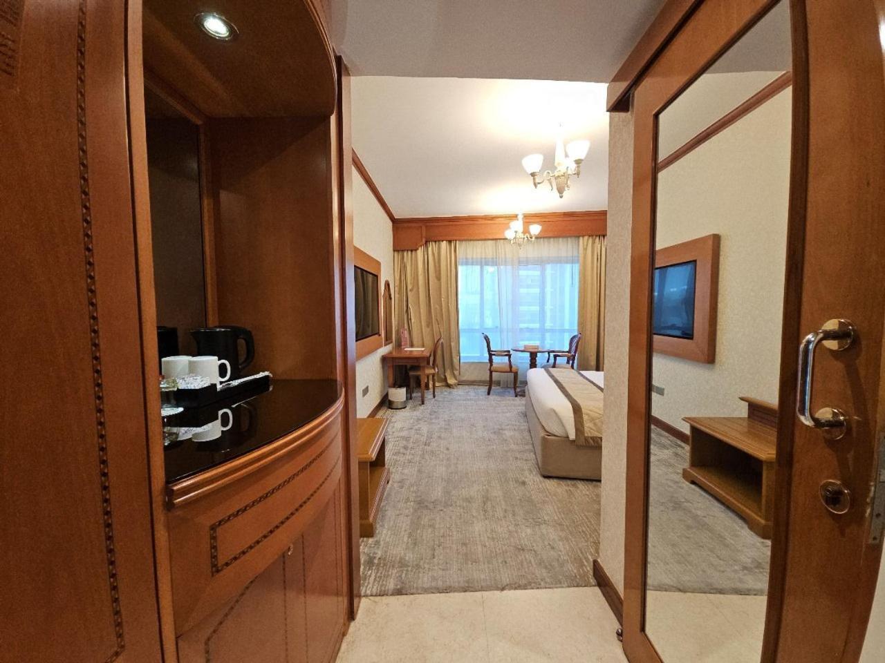 Royal Concorde Hotel & Suite Dubai Eksteriør billede